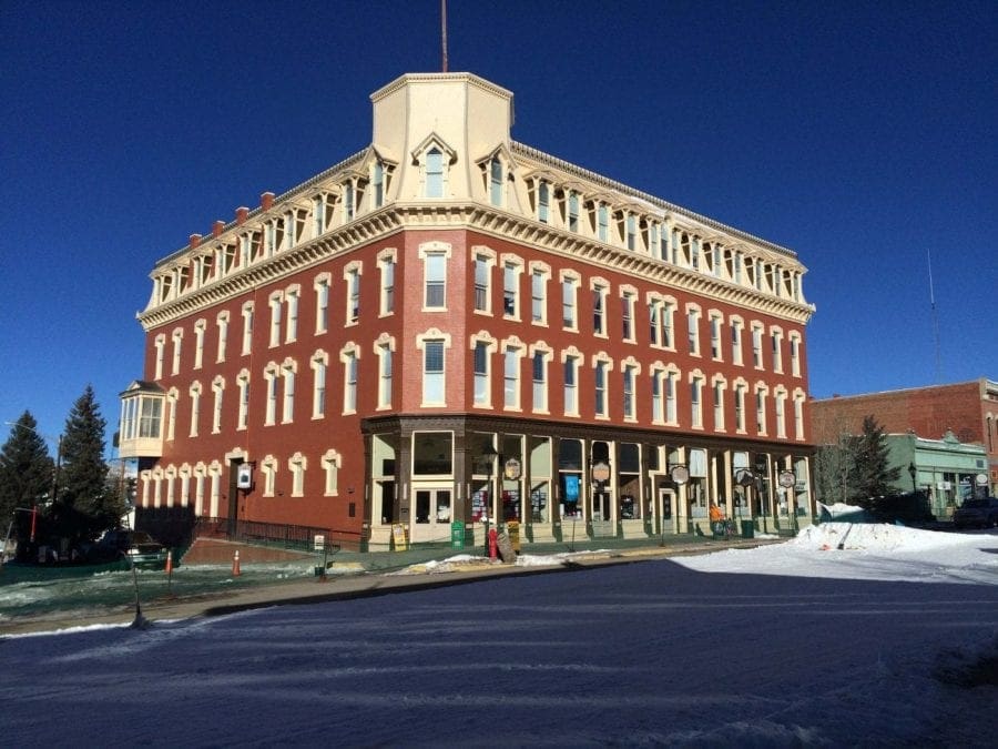 Photo with entire building